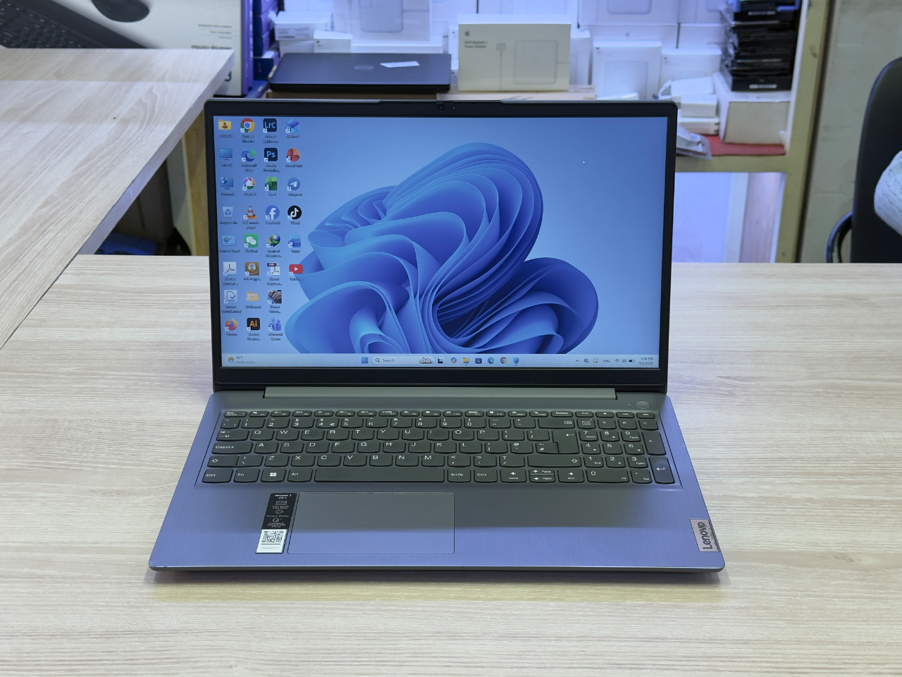 Lenovo Ideapad V15 G5